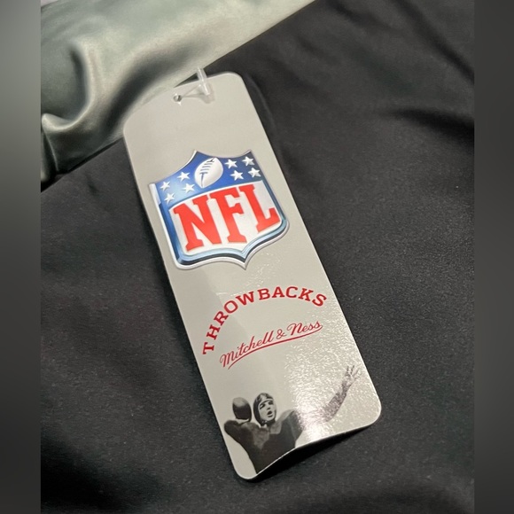 Oakland Raiders Mitchell & Ness Heavyweight Jacket MSRP $200 - Picture 4 of 5